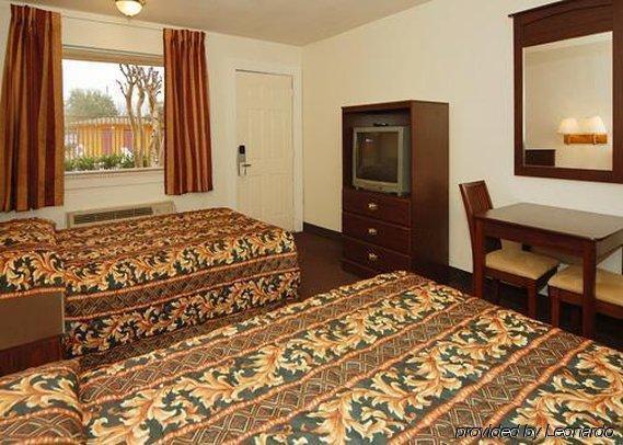 Rodeway Inn Conference Center Beaumont Quarto foto